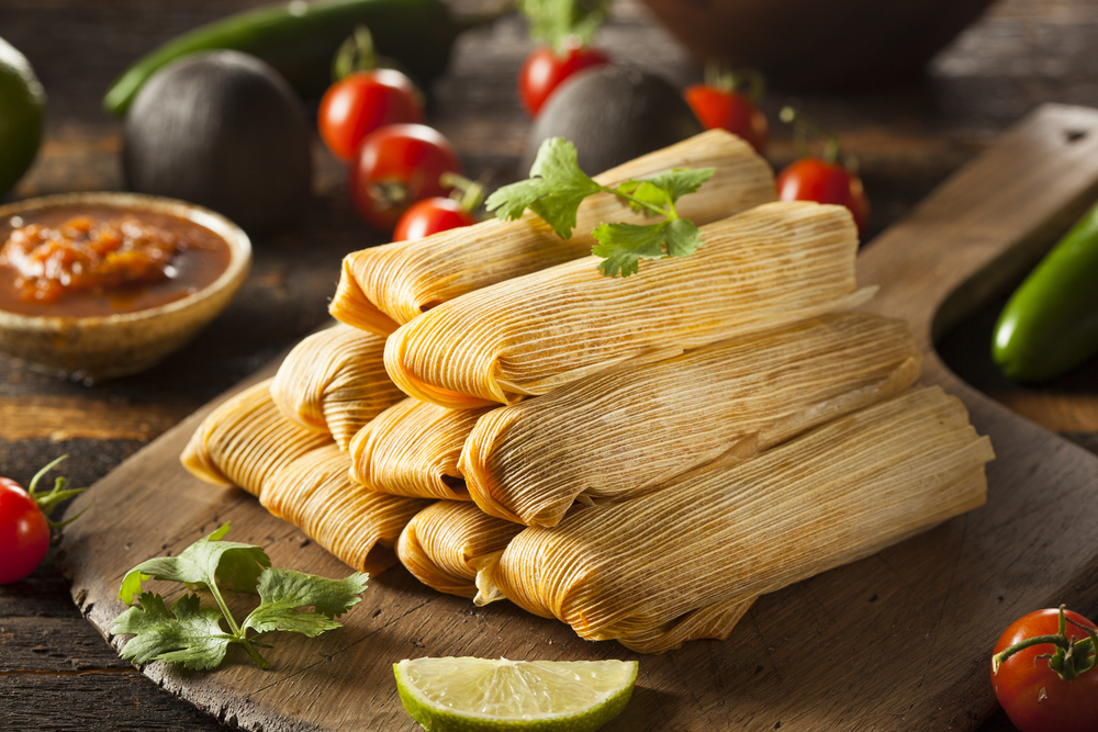 Homemade,Corn,And,Chicken,Tamales,Ready,To,Eat