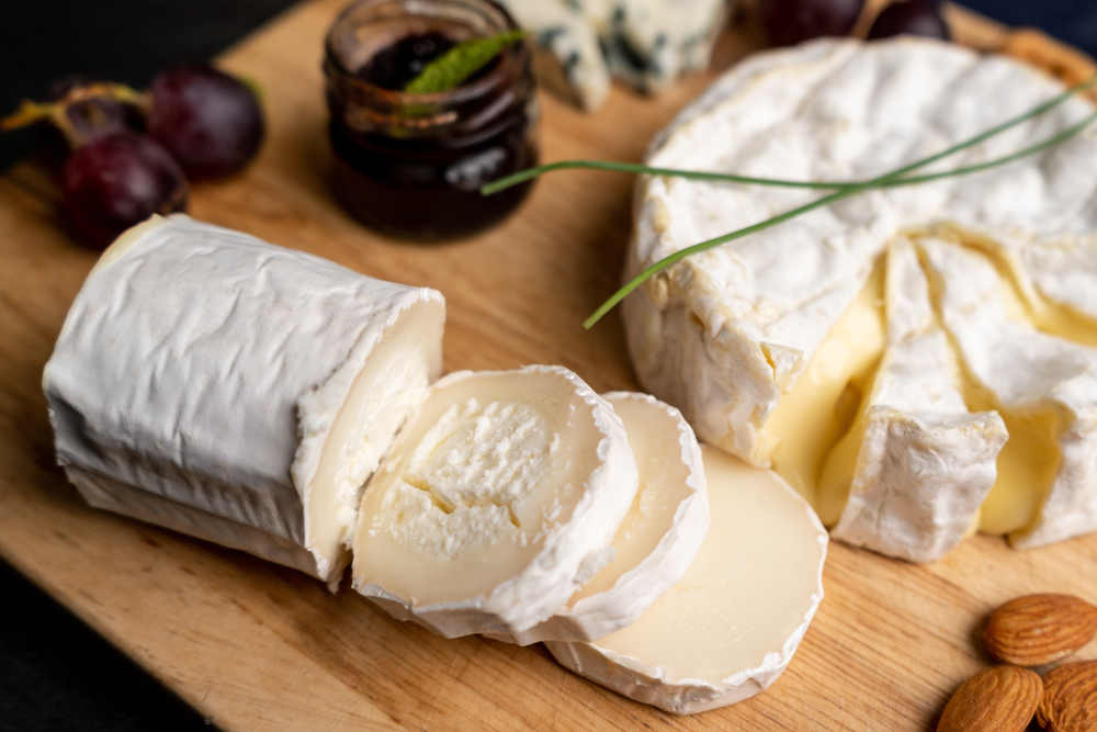 What Does Goat Cheese Taste Like? Fanatically Food