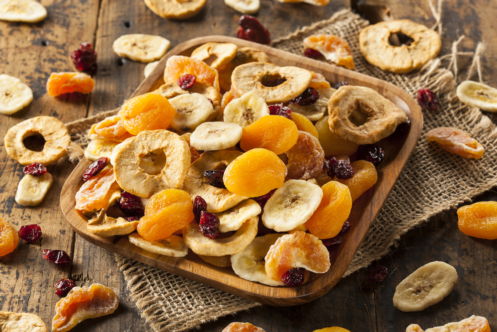 Organic,Healthy,Assorted,Dried,Fruit,On,A,Plate
