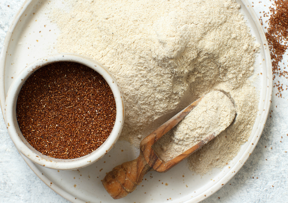 Teff,Flour,On,A,Plate,And,Teff,Grain,With,A